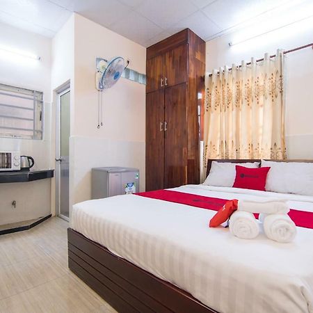 ホテル Reddoorz Near Khu Che Xuat Tan Thuan 2 ホーチミン市 エクステリア 写真