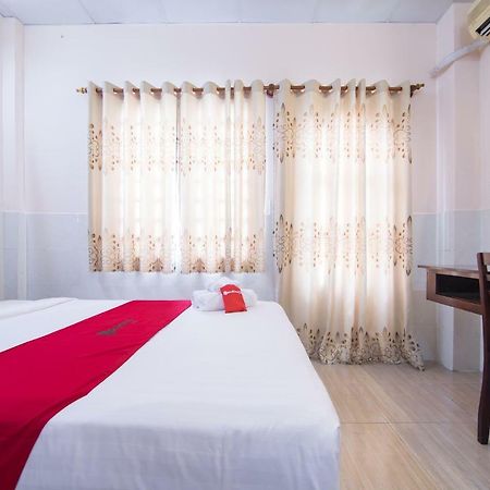 ホテル Reddoorz Near Khu Che Xuat Tan Thuan 2 ホーチミン市 エクステリア 写真