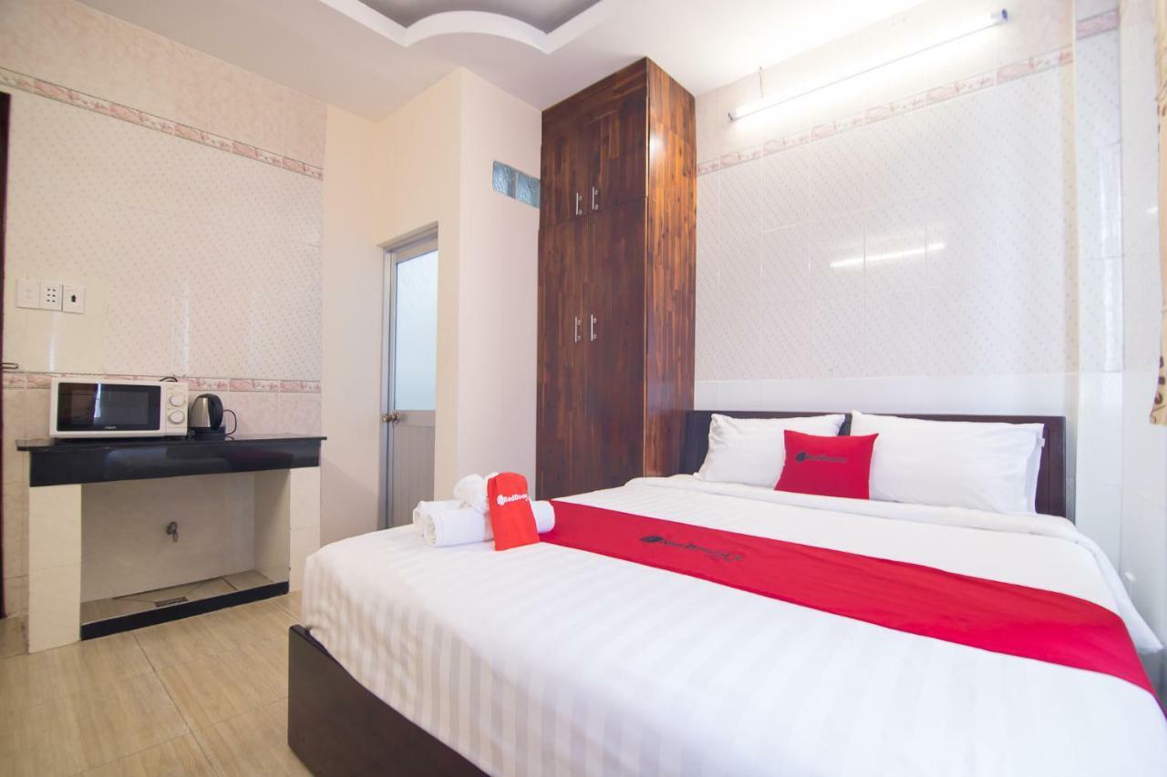 ホテル Reddoorz Near Khu Che Xuat Tan Thuan 2 ホーチミン市 エクステリア 写真