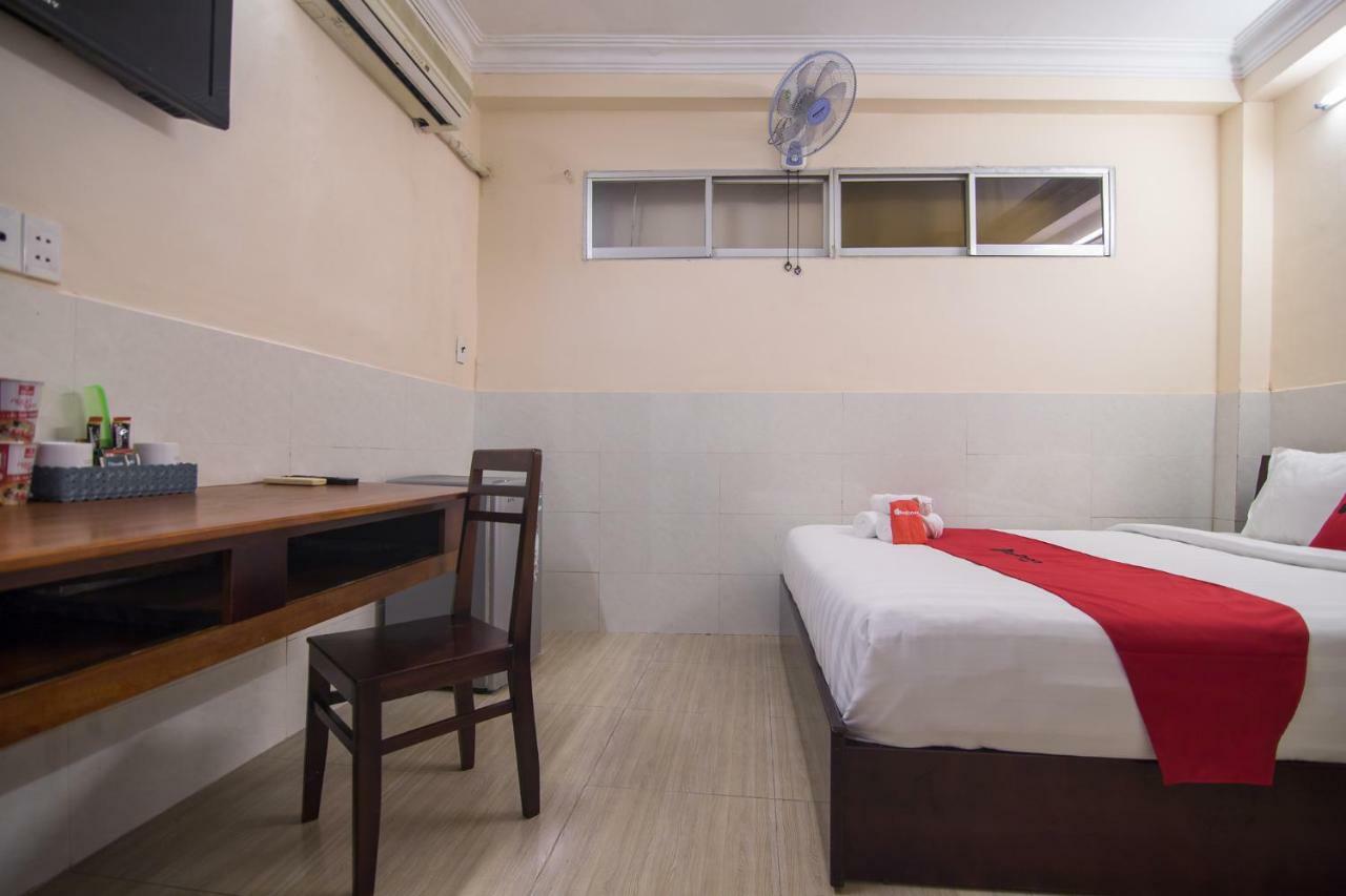 ホテル Reddoorz Near Khu Che Xuat Tan Thuan 2 ホーチミン市 エクステリア 写真