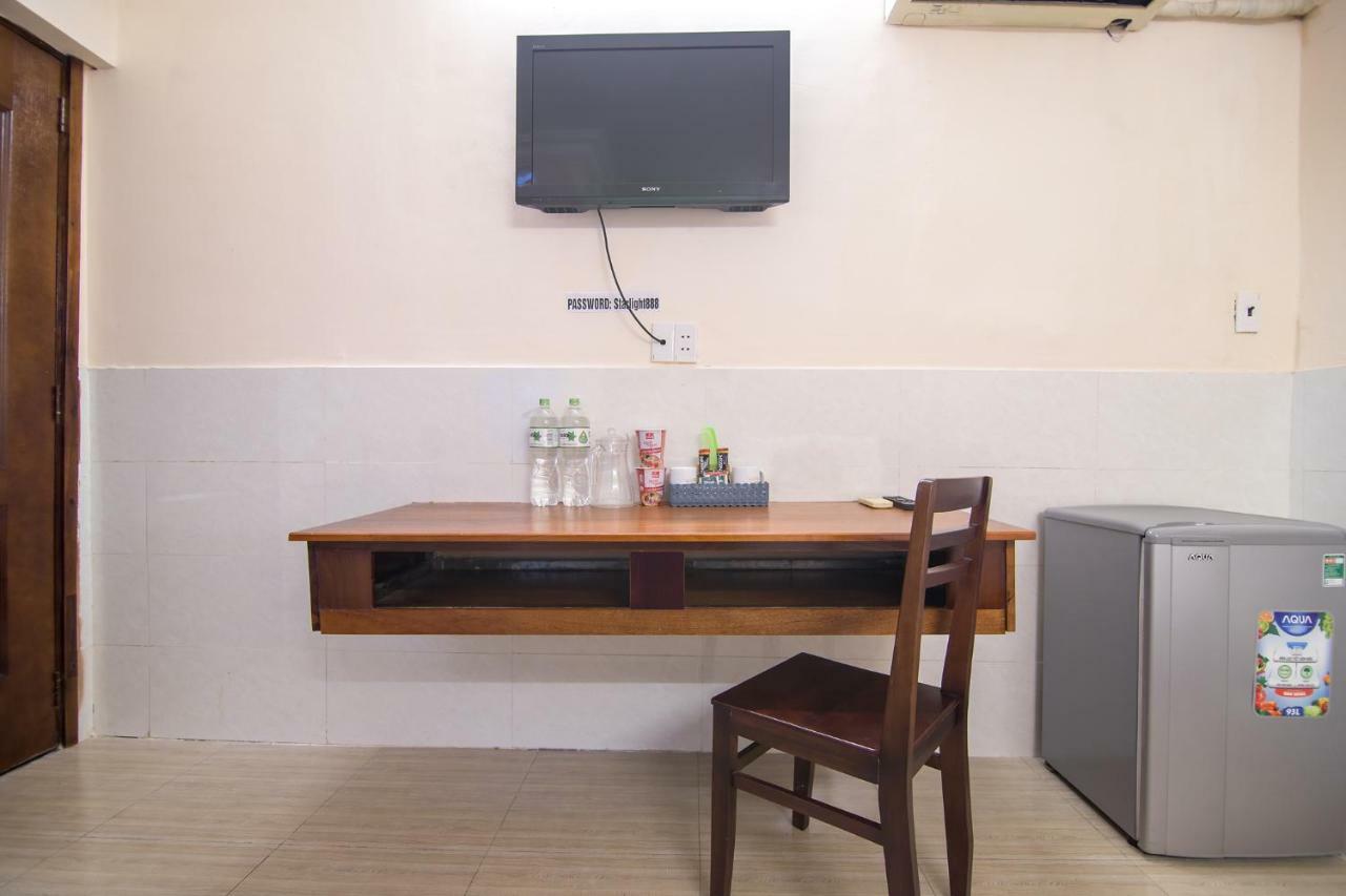 ホテル Reddoorz Near Khu Che Xuat Tan Thuan 2 ホーチミン市 エクステリア 写真