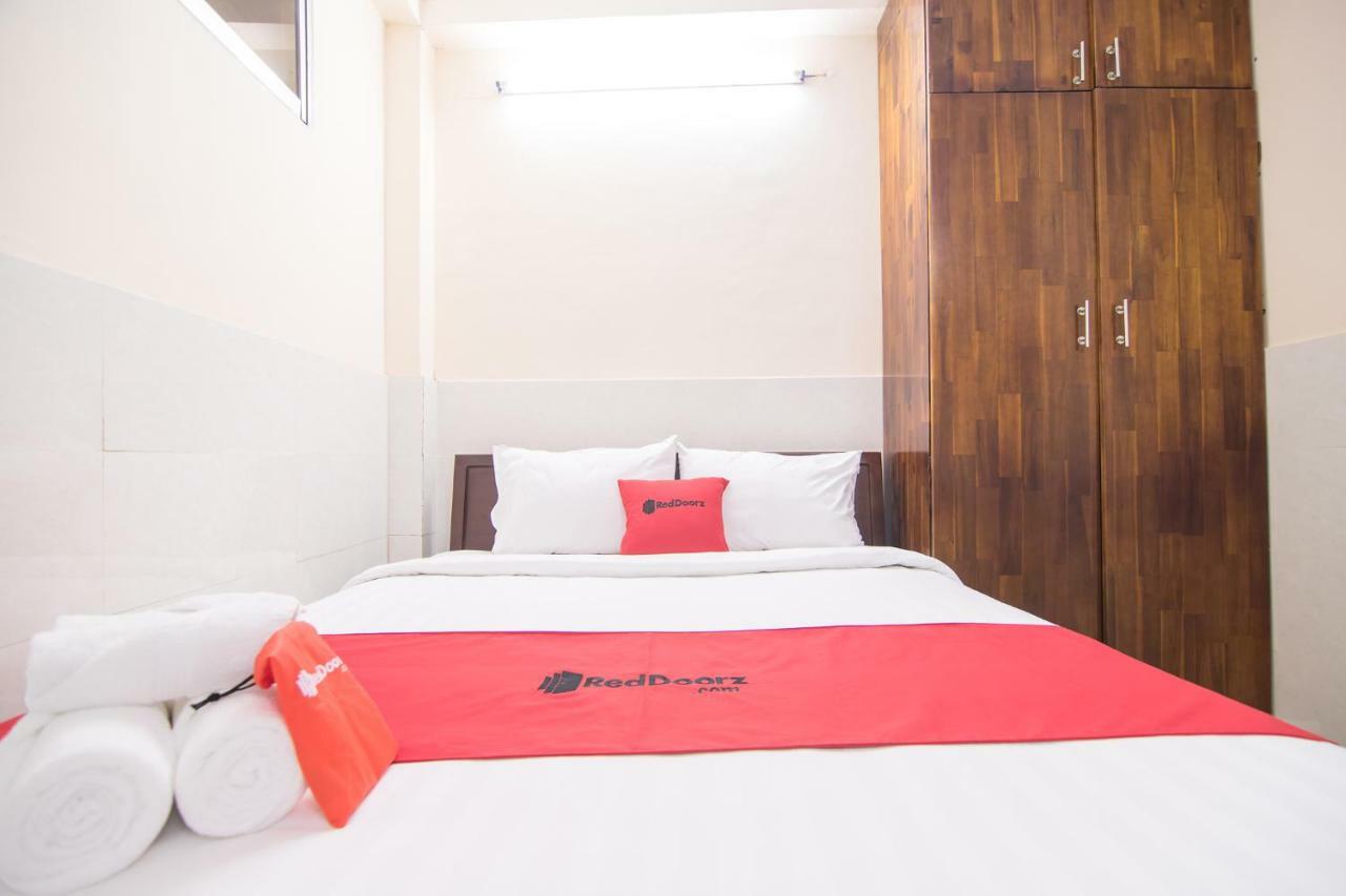 ホテル Reddoorz Near Khu Che Xuat Tan Thuan 2 ホーチミン市 エクステリア 写真