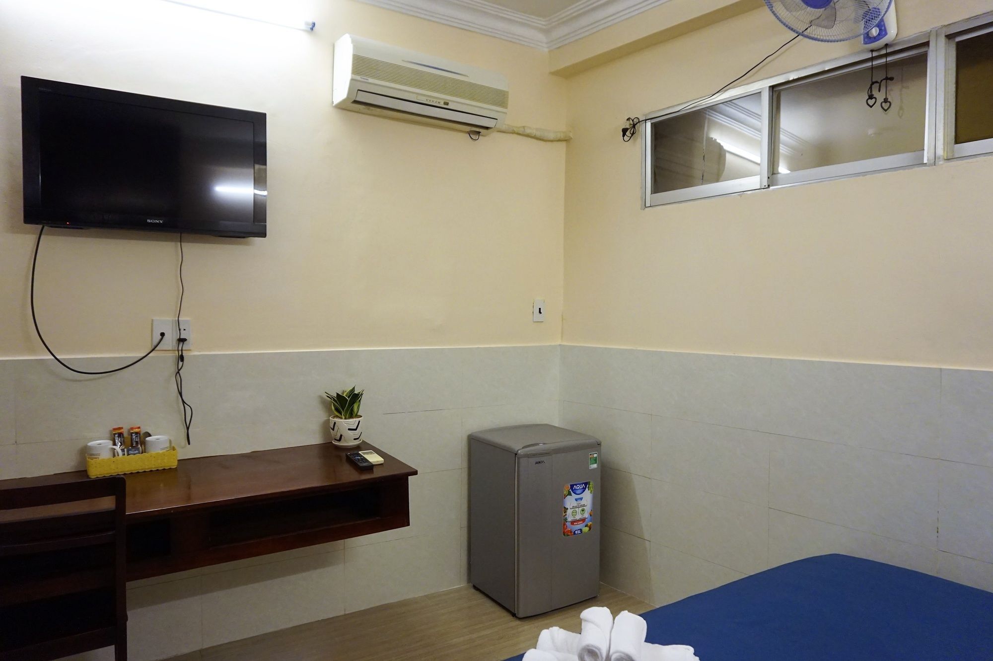 ホテル Reddoorz Near Khu Che Xuat Tan Thuan 2 ホーチミン市 エクステリア 写真