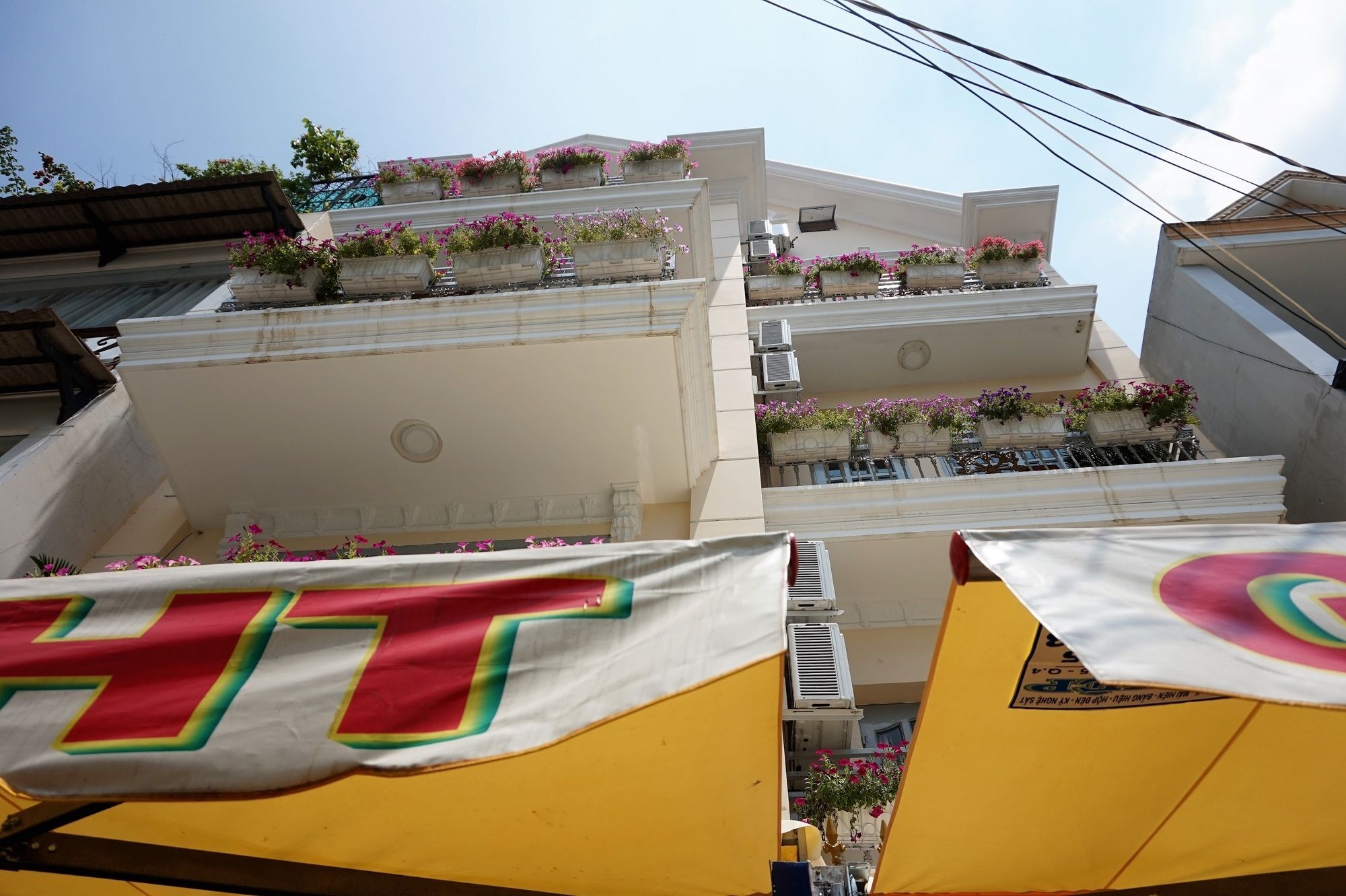 ホテル Reddoorz Near Khu Che Xuat Tan Thuan 2 ホーチミン市 エクステリア 写真