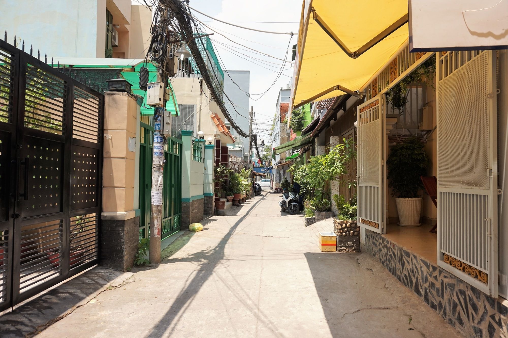 ホテル Reddoorz Near Khu Che Xuat Tan Thuan 2 ホーチミン市 エクステリア 写真