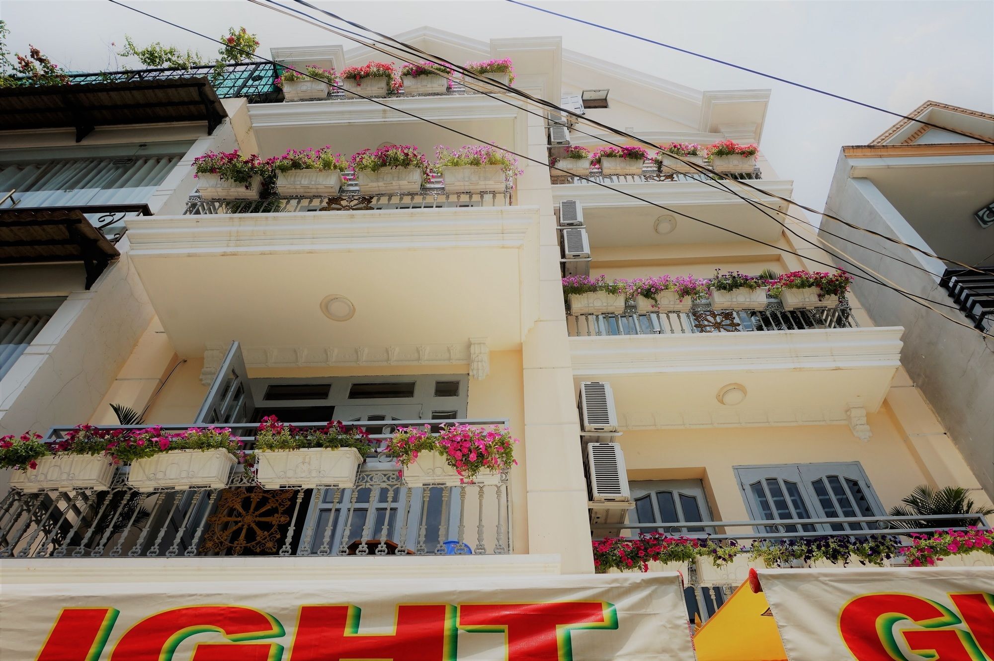 ホテル Reddoorz Near Khu Che Xuat Tan Thuan 2 ホーチミン市 エクステリア 写真