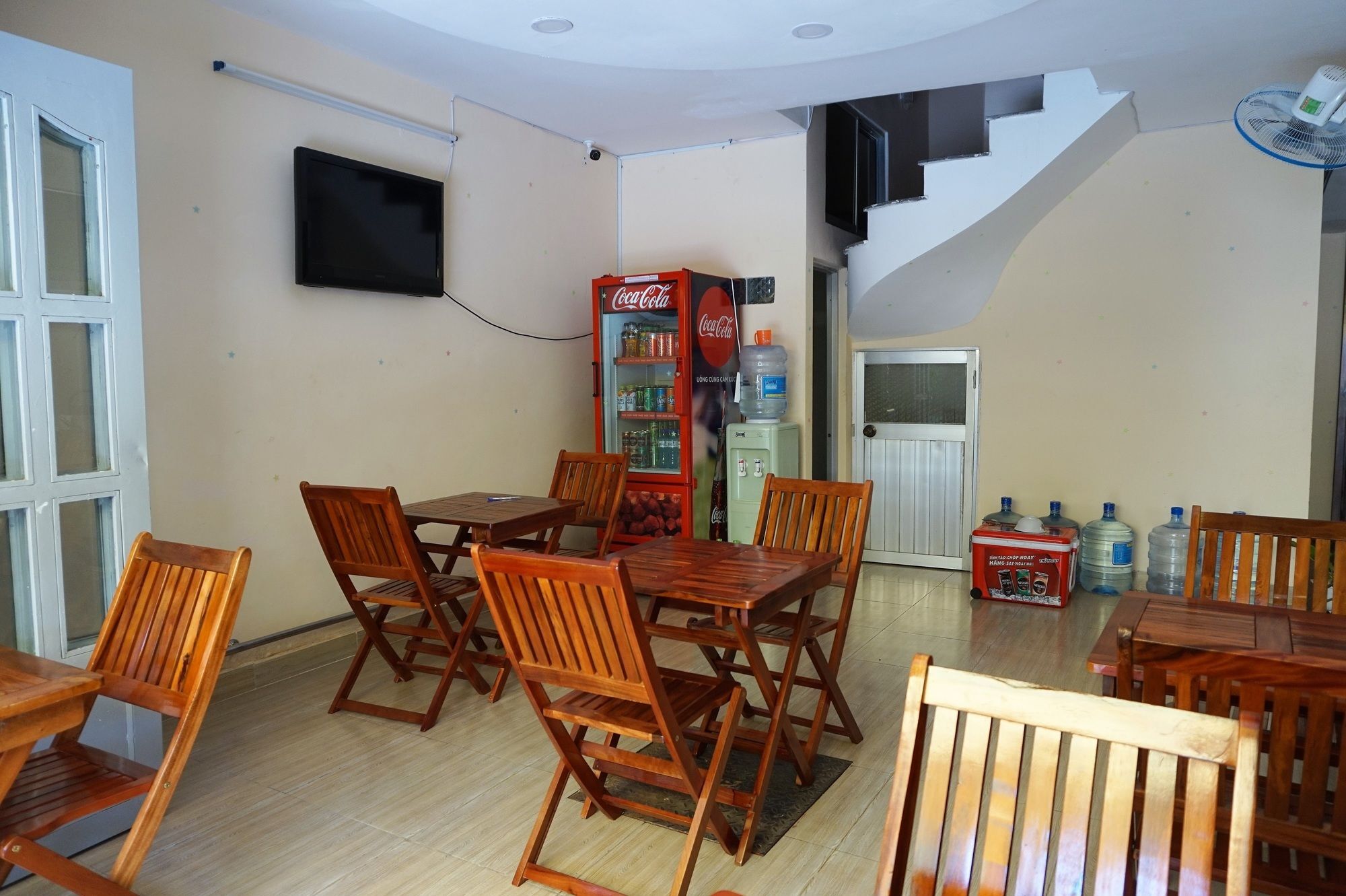 ホテル Reddoorz Near Khu Che Xuat Tan Thuan 2 ホーチミン市 エクステリア 写真