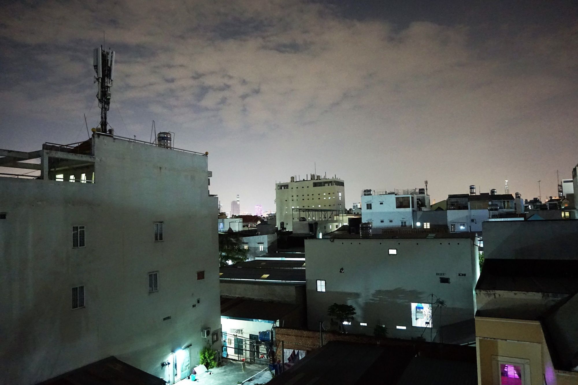 ホテル Reddoorz Near Khu Che Xuat Tan Thuan 2 ホーチミン市 エクステリア 写真