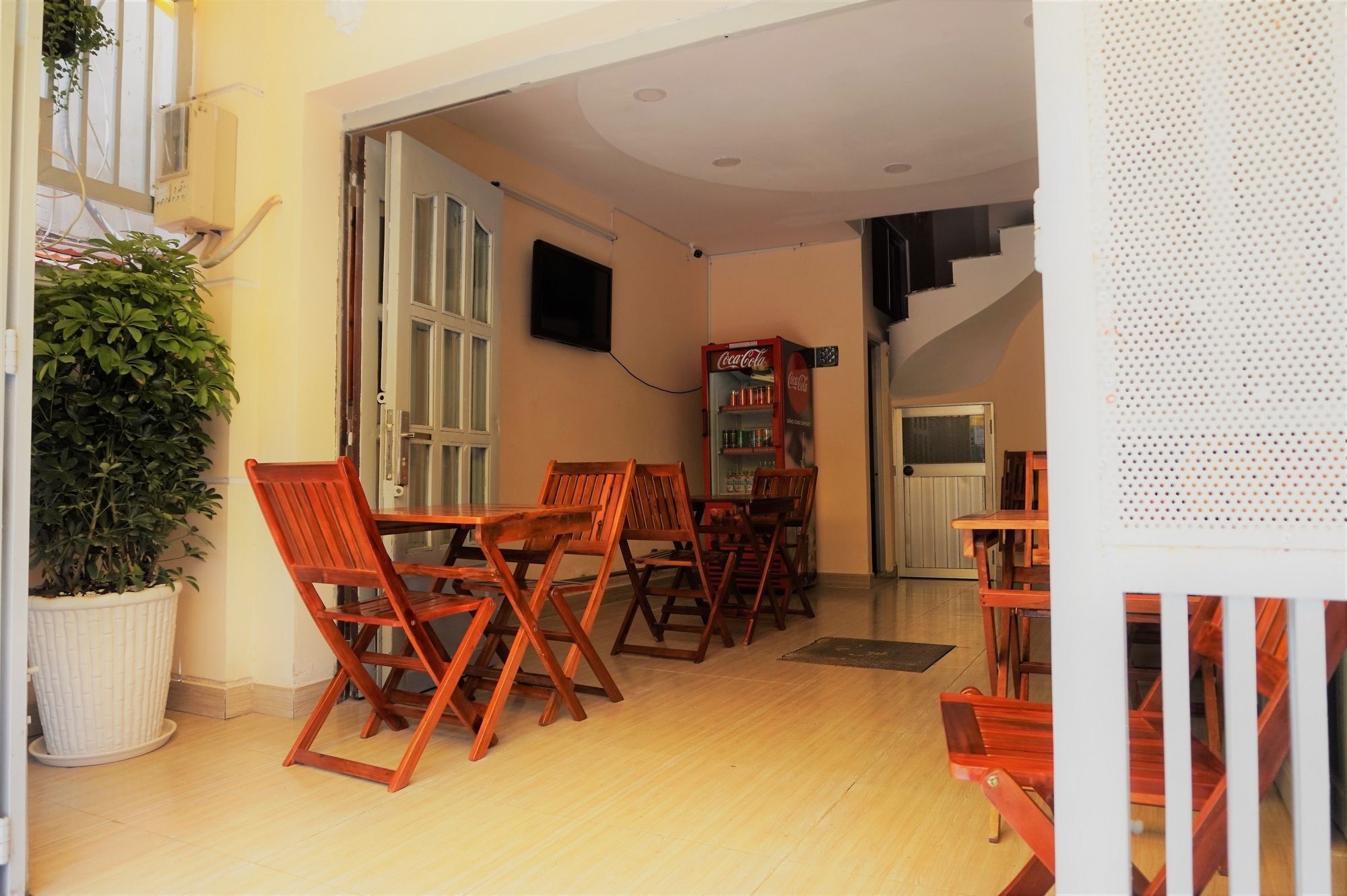 ホテル Reddoorz Near Khu Che Xuat Tan Thuan 2 ホーチミン市 エクステリア 写真