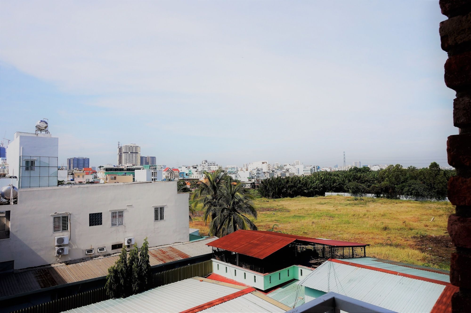 ホテル Reddoorz Near Khu Che Xuat Tan Thuan 2 ホーチミン市 エクステリア 写真